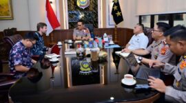 Kapolda Jambi terima  Konsulat AS menjadi agenda utama dalam audiensi yang berlangsung di ruang kerja Kapolda Jambi pada Rabu (3/6/2026).( poto :jambiprima.com )