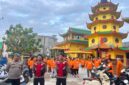 Polsek Tungkal Ilir amankan jalan santai Waisak di Vihara Budhayana Kuala Tungkal, Kecamatan Tungkal Ilir, Kabupaten Tanjung Jabung Barat, Minggu (7/6/2026) pagi.( poto : jambiprima.com )