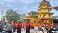 Polsek Tungkal Ilir amankan jalan santai Waisak di Vihara Budhayana Kuala Tungkal, Kecamatan Tungkal Ilir, Kabupaten Tanjung Jabung Barat, Minggu (7/6/2026) pagi.( poto : jambiprima.com )