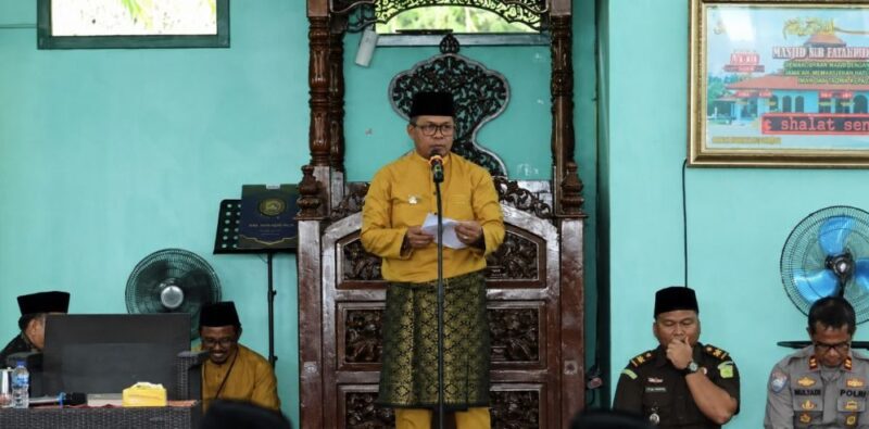 Dalam sambutannya, Nazar Efendi mengajak masyarakat menjadikan Tahun Baru Islam sebagai momentum perubahan diri.( poto : jambiprima.com )