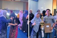 Mahasiswa UIN STS Jambi menerima trofi dan piagam penghargaan usai meraih juara pada berbagai cabang lomba dalam FEKSIMA 2 Internasional dan Se-Sumatera( poto : jambiprima.com )