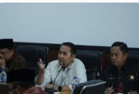 Rapat Harga TBS di Merangin, Bupati M. Syukur Semprot Perusahaan Sawit: Ini Preseden Buruk!( poto : jambiekspres.co.id)