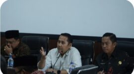 Rapat Harga TBS di Merangin, Bupati M. Syukur Semprot Perusahaan Sawit: Ini Preseden Buruk!( poto : jambiekspres.co.id)