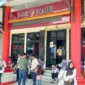Antrean Nasabah Bank Jambi sekitar sebulan yang lalu( Poto : jambibitnews.id )