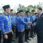 Bupati Belitung Timur (Beltim), Kamarudin Muten resmi melantik sebanyak 1.196 Pegawai Pemerintah dengan Perjanjian Kerja (PPPK). ( poto : dok.Pemkab Belitung Timur )