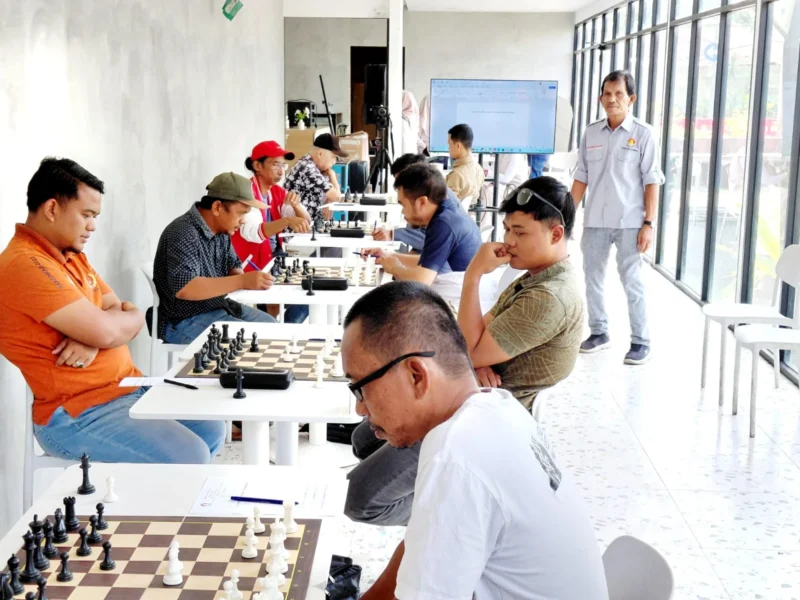 Turnamen Catur Jambi 2026 berlangsung ketat.( poto : jambisnis.com )