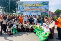 Polda Jambi menggelar gerakan bersih lingkungan Jambi melalui kegiatan bertajuk Satu Langkah, Sejuta Perubahan( poto :jambione.com )