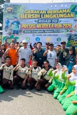 Polda Jambi Gelorakan Gerakan Bersih Lingkungan Sambut Hari Bhayangkara ke-80