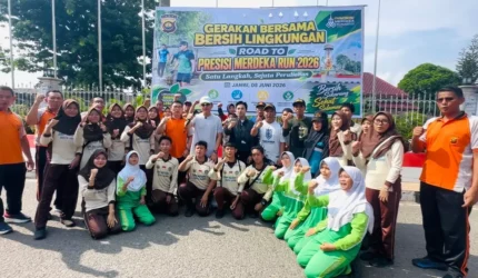 Polda Jambi mengajak masyarakat menjaga lingkungan melalui gerakan bersih menuju Hari Bhayangkara ke-80 dan Presisi Merdeka Run 2026.