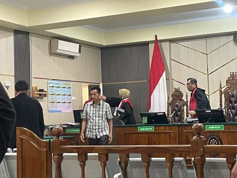 Husnul Yaqin di vonis 3,5 tahun penjara dalam perkara penyalahgunaan distribusi pupuk bersubsidi di Sarolangun, ( poto : jambione.com )