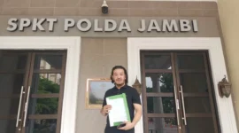 Kuasa hukum mitra laporkan Yayasan Nuansa Mitra Sejati ke Polda Jambi.( poto : metrojambi.com )