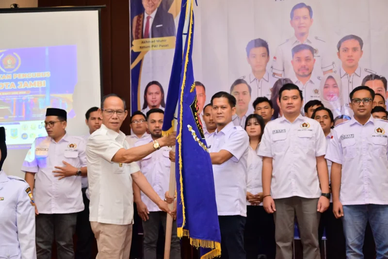 Irwansyah resmi memimpin Persatuan Wartawan Indonesia Kota Jambi untuk periode 2026–2029.( poto : jambione.com )