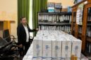 Kasi Bina Haji dan Pelayanan Haji dan Umroh Kabupaten Batang Hari, Elisdar, menjelaskan bahwa pihaknya menerima seluruh paket sesuai jumlah jamaah.( poto : ANTARA )