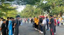 Bupati Merangin M. Syukur melepas kontingen basket ke Minangkabau Cup 2026.( poto : jambilink.id )