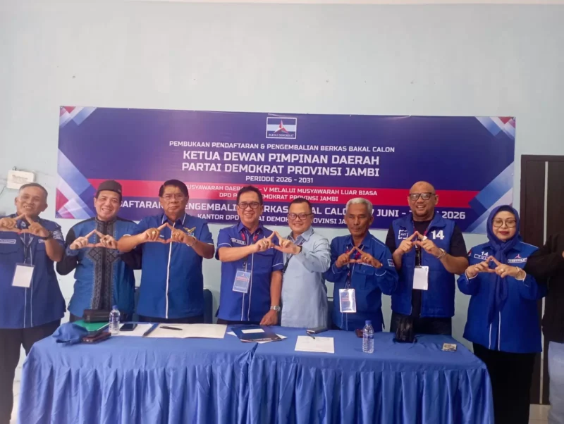 Fauzi Ansori Kembalikan Formulir Musda Demokrat Jambi, Kantongi Dukungan Mayoritas DPD Kabupaten/Kota.( poto : jambione.com )