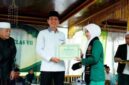 Fadhil Arief memberikan apresiasi kepada seluruh pengasuh dan pengurus Pondok Pesantren Zulhijjah atas dedikasi mereka dalam mendidik santri.( poto : ANTARA )