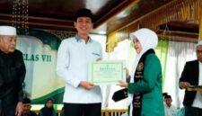 Fadhil Arief memberikan apresiasi kepada seluruh pengasuh dan pengurus Pondok Pesantren Zulhijjah atas dedikasi mereka dalam mendidik santri.( poto : ANTARA )