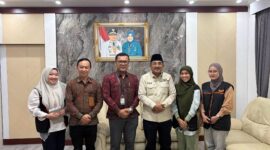 Bupati Tanjung Jabung Barat, Drs. H. Anwar Sadat, M.Ag, bersama Wakil Bupati langsung menerima tim Badan Pusat Statistik (BPS).( poto : jambilink.id )