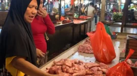 Daya beli masyarakat di Pasar Angso Duo Jambi melemah meski harga stabil( poto : tribunjambi.com )