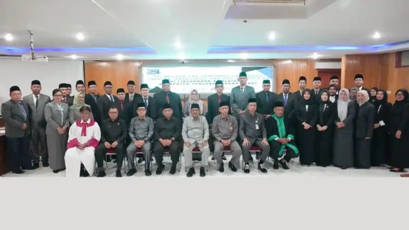 Sesi poto bersama setelah pelantikan pejabat di lingkungan pemerintahan Tanjung Jabung Barat.( poto : tribunjambi.com )