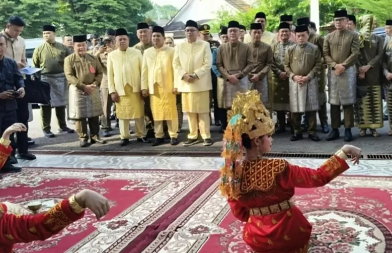 Gubernur Jambi Al Haris Bersama Menko Pangan Zulhas menghadiri HUT Kota Jambi.( poto : istimewa )