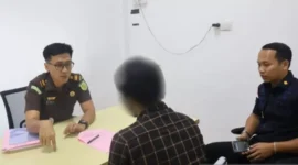 Pada Selasa (9/6/2026), petugas menyerahkan tersangka beserta barang bukti kepada Kejaksaan Negeri Tanjung Jabung Barat untuk melanjutkan proses hukum.( poto jambione.com )