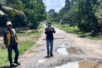 Tim dari PUTR Provinsi Jambi dan Direktorat Jenderal Bina Marga Kementerian PUPR melalui Balai Pelaksanaan Jalan Nasional (BPJN) Jambi turun ke lapangan ( poto : jambione.com )