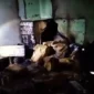 Kebakaran rumah di Telanaipura, Kota Jambi, berhasil dipadamkan Damkartan dengan 40 personel.( poto : jambione.com )