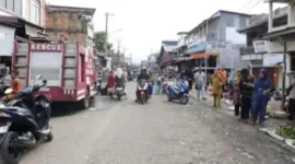 Kondisi trotoar di Pasar Tanjung Bajure, Kota Sungai Penuh akan direvitalisasi.( poto : jambione.com )