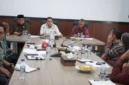 Bupati Merangin M Syukur (tengah).poto : metrojambi.com )