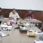 Bupati Merangin M Syukur (tengah).poto : metrojambi.com )