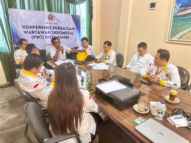 Irwansyah kembali terpilih menjadi Ketua Persatuan Wartawan Indonesia (PWI) Kota Jambi, dalam acara Konferensi Kota Jambi  Sabtu (13/6/2026).( poto : bicarajambi.com )
