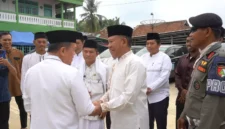Gubernur Jambi Al Haris hadir langsung dalam kegiatan tersebut bersama Wakil Bupati Merangin A Khafidh.( poto : metrojambi.com )