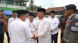Gubernur Jambi Al Haris hadir langsung dalam kegiatan tersebut bersama Wakil Bupati Merangin A Khafidh.( poto : metrojambi.com )
