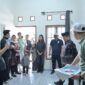 Wali Kota Jambi serahkan bantuan bedah rumah di Mayang Mangurai.( poto : jambilink.id )