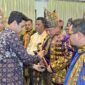 Wakil Wali Kota Jambi, Diza Hazra Aljosha, memimpin langsung prosesi tersebut sebagai pemangku adat sekaligus pembina LAM Kota Jambi.( poto : wartanews.co )