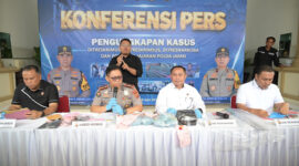 Polda Jambi menggelar konferensi pers di Lobby Mapolda Jambi, Selasa (30/6/2026).( poto : bicarajambi.com )