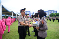 Kapolda Jambi Irjen Pol. Krisno H. Siregar, S.I.K., M.H. memimpin langsung Upacara Kenaikan Pangkat Anggota Polri Periode 1 Juli 2026 di Lapangan Mapolresta Jambi, Selasa (30/6/2026).( poto :bicarajambi.com )