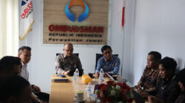 KPK dan Ombudsman Jambi memperkuat sinergi pengawasan pelayanan publik untuk cegah korupsi dan dorong integritas birokrasi daerah.( poto : bicarajambi.com )