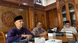 Ketua TAG Jambi, Syahrasaddin, memimpin kehadiran jajaran tenaga ahli( poto : jambilink.id )