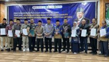 Penyerahan SK Menteri Agama untuk Prodi Pendidikan Agama Islam UM Jambi berlangsung di Universitas Muhammadiyah Karanganyar.( poto : halojambi.com )