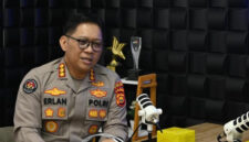 Kabid Humas Polda Jambi Kombes Pol Erlan Munaji memaparkan berbagai program dan kegiatan kepolisian.( poto : infojambi.com )