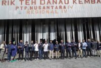 Dewan Komisaris bersama manajemen memperketat penerapan Standard Operating Procedure (SOP) di lini produksi.( poto : jambilink.id )
