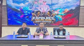 Wakapolres Muaro Jambi Kompol Aroni Candra membuka turnamen Mobile Legends Muaro Jambi.( poto : halojambi.com )