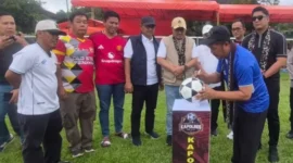Bupati saat pembukaan kapolres cup( Poto : RRI)