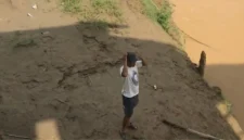 Air Sungai Batanghari di wilayah Kecamatan Muara Bulian, Kabupaten Batang Hari, surut, Jumat (19/6/2026).( poto : tribunjambi.com )