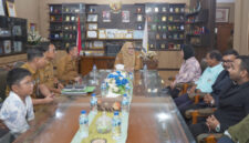 Bupati Tanjabtim, Dillah Hikmah Sari, menerima kunjungan investor dari Malaysia.(poto: infojambi.com).