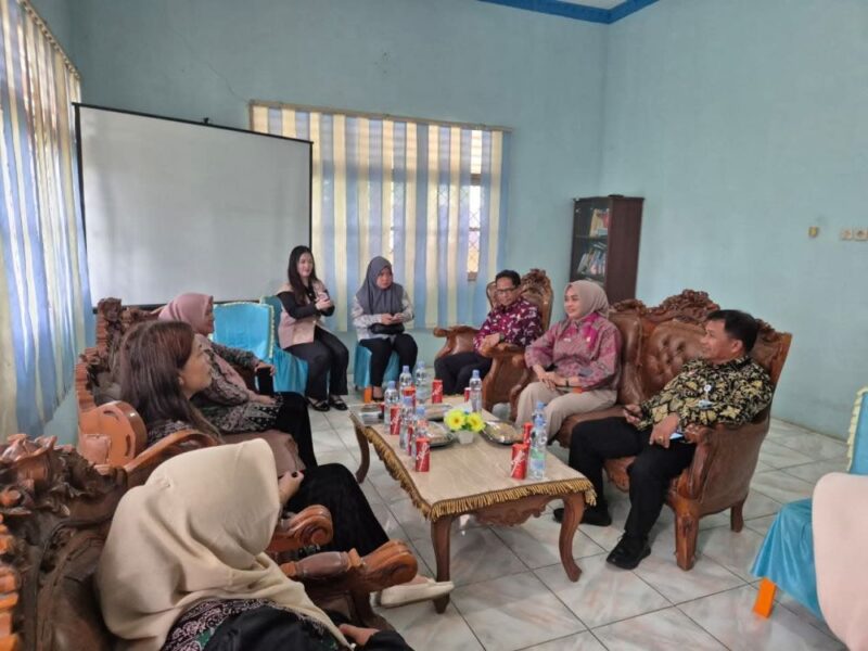 Kanwil Kemenkum menggandeng Sekolah Tinggi Ilmu Kesehatan (STIKES) Merangin dalam pelaksanaan pembentukan sentra Kekayaan Intelektual (KI).(poto: jamberita.com).