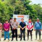 Personel Polsek Tebo Tengah berfoto bersama usai melaksanakan penertiban aktivitas Penambangan Emas Tanpa Izin (PETI) di areal perkebunan PT Tebo Indah.(poto: jambiprima.com).