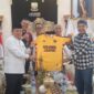 Gubernur Jambi Alharis beserta Panitia pelaksana kompetisi akbar Turnamen Urawa Cup VI.( poto : jamberita.com)
